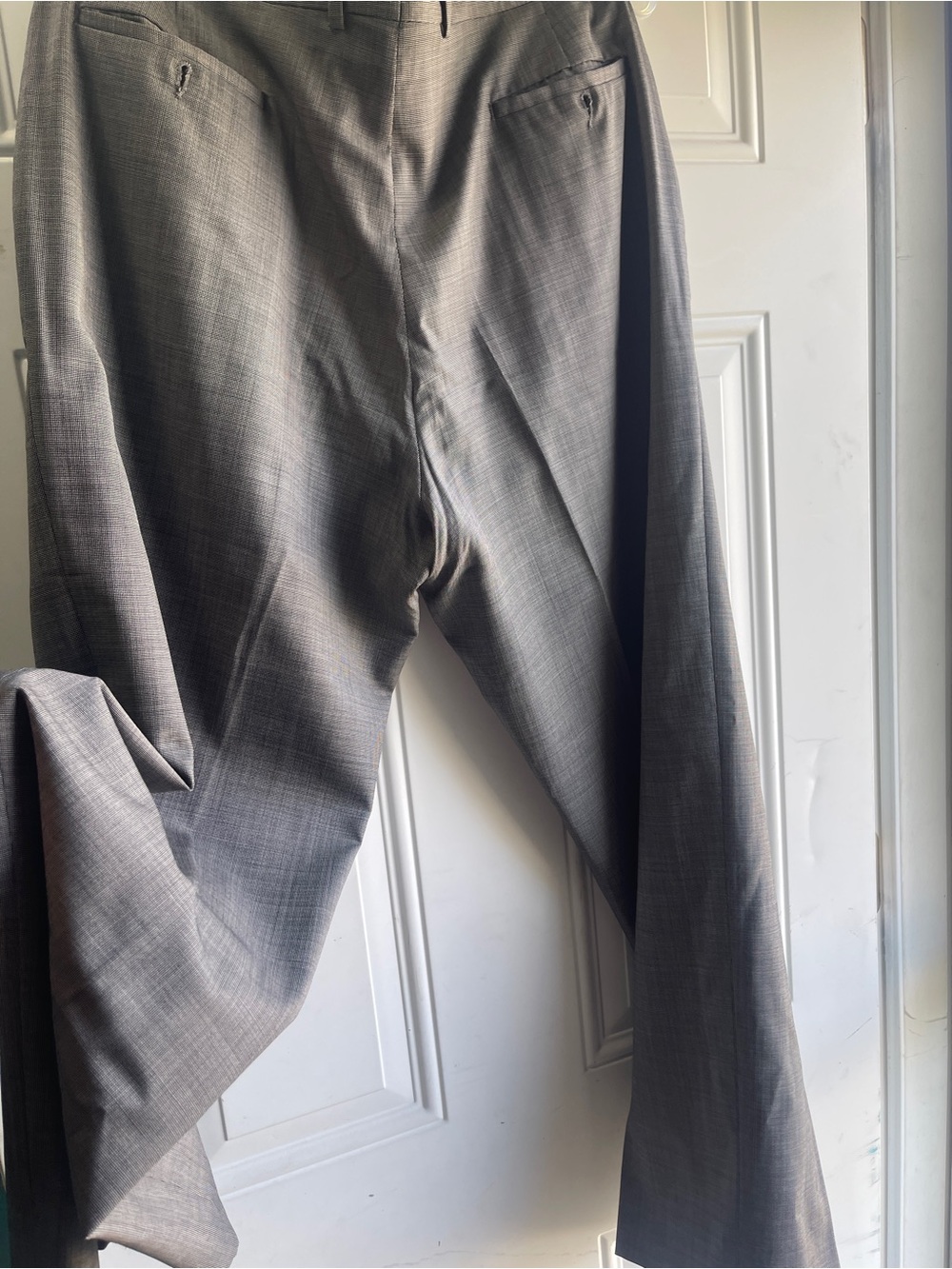 Men's McGuire's 2-Piece Suit (Biella Italian
Fabric) size 44L - Picture 11 of 11